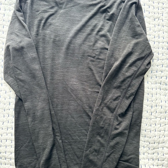 Men’s Large Multi Color Lululemon Metal Tech Long Sleeve Shirt size Large. - Picture 2 of 7